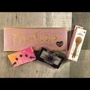 TooFaced and Smashbox eyeshadow pallet bundle